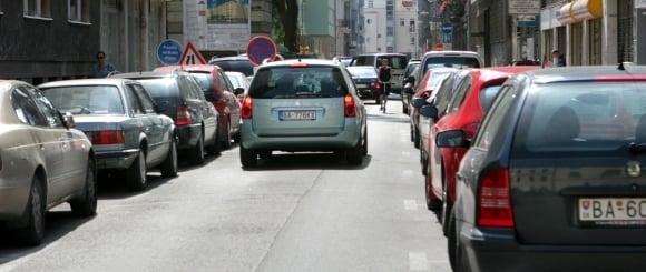 Od dnes platí regulované parkovanie v troch bratislavských zónach.