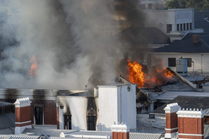 Požiar parlamentu, Juhoafrická republika