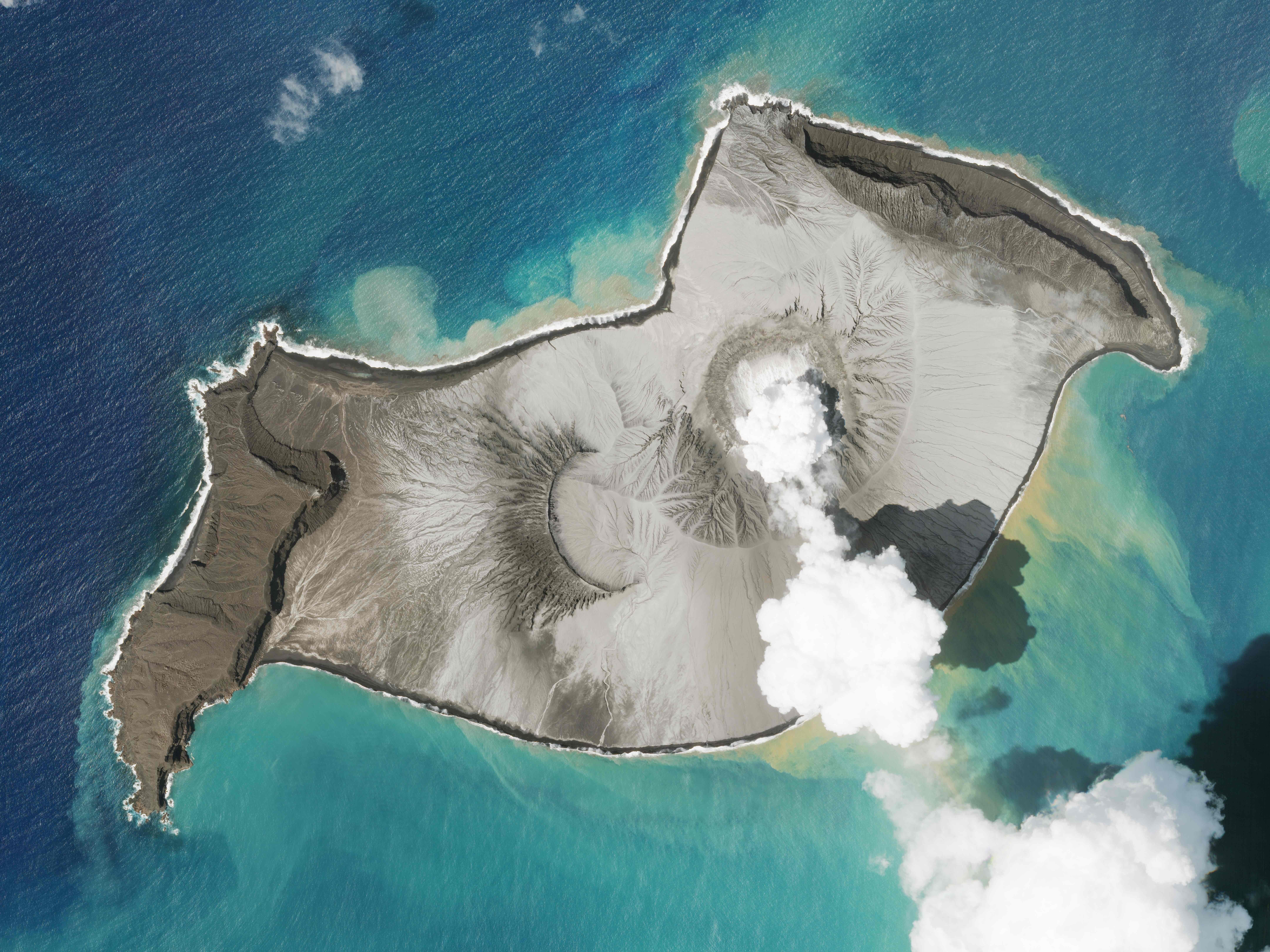Výbuch podmorskej sopky Hunga Tonga