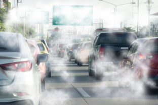 Emisie z áut