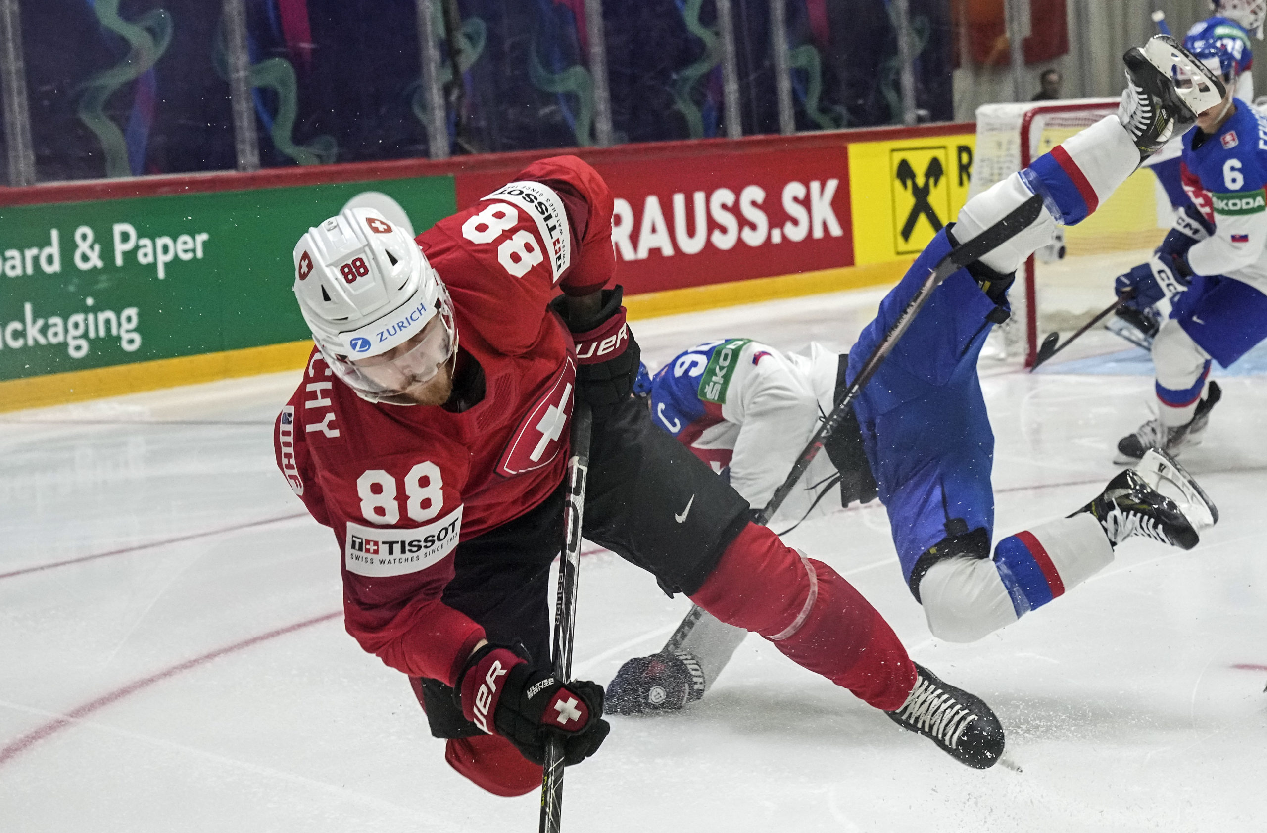 MS v hokeji 2022: Slovensko tesne podľahlo Švajčiarsku, zranil sa rozhodca a na konci nebola využitá dlhá presilovka (video+foto)