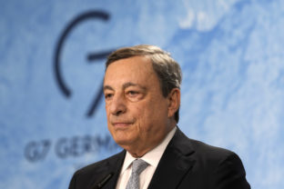 Italy's Prime Minister Mario Draghi addresses a media conference during the G7 summit at Castle Elmau in Kruen, Germany, on Tuesday, June 28, 2022. The Group of Seven leading economic powers are concluding their annual gathering on Tuesday