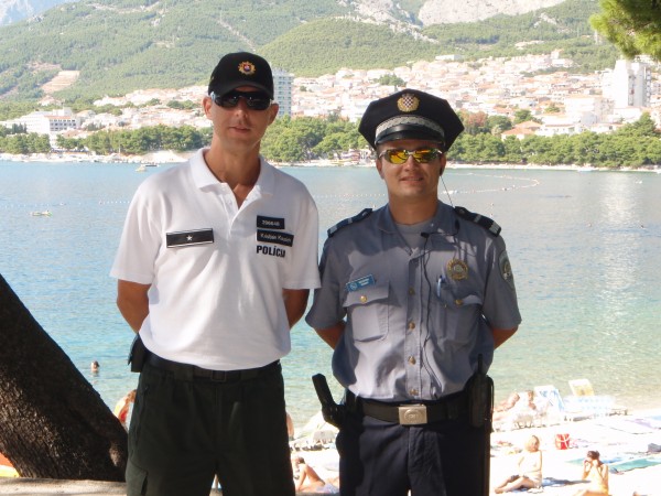 Policia policajt slovensky v chorvatsku pomoc.jpg