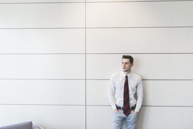 Smart casual pre mužov – ako sa obliecť do práce, aby ste vyzerali módne a profesionálne?