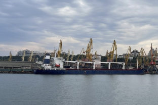 Ukrajina, loď s obilím