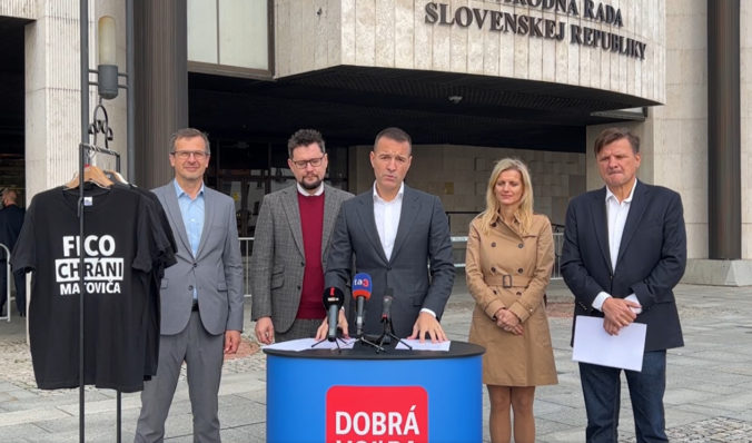 Pakt Fico – Matovič vládne Slovensku, vyhlásil Drucker a Hlina nevylúčil, že bude veľký protest za odvolanie šéfa OĽaNO (video)
