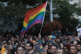 ZHROMAŽDENIE: Odsúdenie nenávisti voči LGBTI