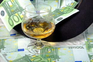 Alkohol, DPH, daň z alkoholu, peniaze