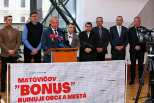 ÚMS: Matovičov bonus ruinuje slovenské obce a mestá
