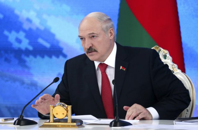Alexander Lukašenko má pozitívny test na koronavírus, ostal bez príznakov