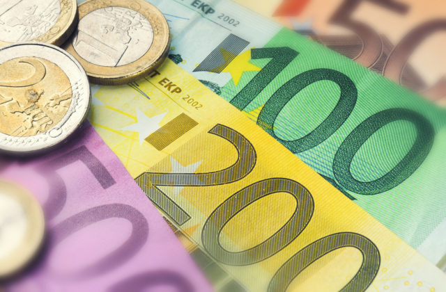Na Slovensku sa od marca zavádza trvalý kurzarbeit, maximálna mesačná podpora na zamestnanca bude 1 359 eur