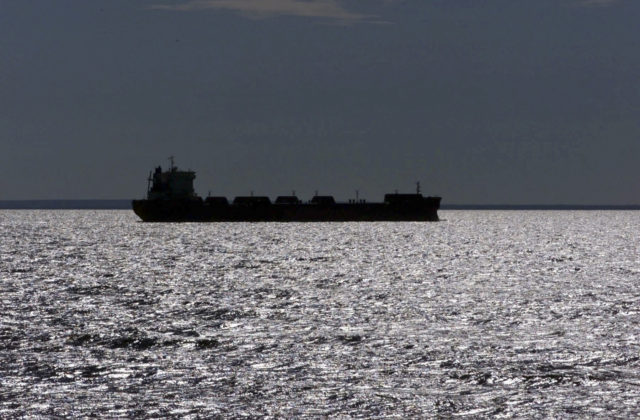 Vojnová loď Turecka varovala grécke plavidlo pred vstupom do jej teritoriálnych vôd