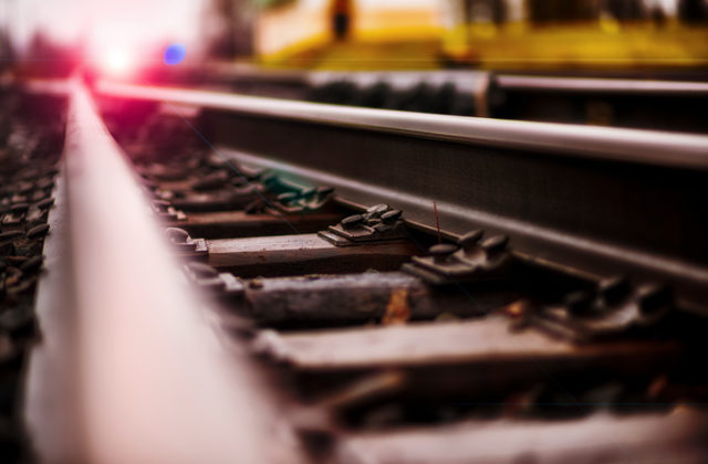 Žena z Košíc neprežila zrážku s vlakom, rušňovodič nedokázal nešťastiu zabrániť