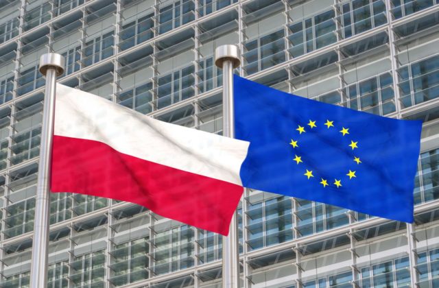 Poľský ústavný súd o otázke nadradenosti poľského práva nad európskym nerozhodol