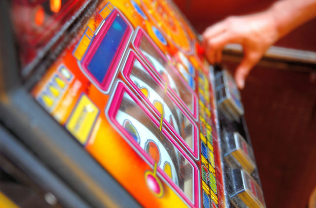 Primátor Banskej Bystrice chce navrhnúť zastupiteľstvu zákaz hazardných hier v meste