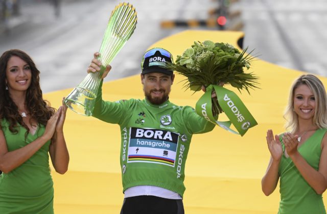 Trofeje pre víťazov cenných dresov na Tour de France navrhuje Slovák, sedem z nich vlastní Sagan