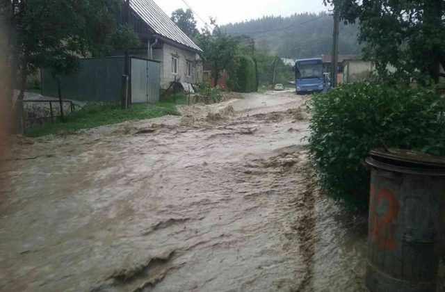V okrese Čadca hrozia povodne, meteorológovia vydali výstrahu