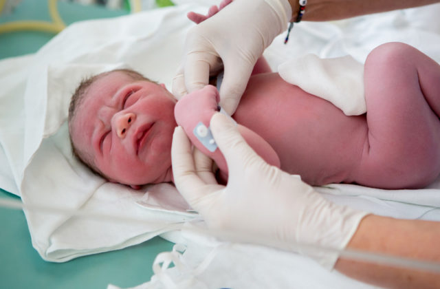 Dolný Kubín pomáha rodičom, tlačivá k príspevku pri narodení dieťaťa dodáva priamo do nemocnice