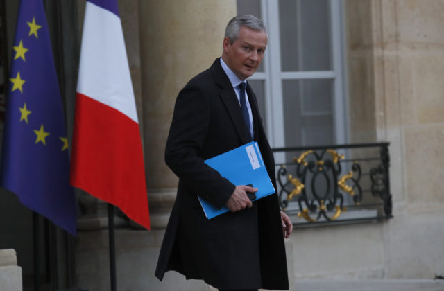 Francúzska ekonomika klesne v tomto roku o jedenásť percent, hovorí nová prognóza vlády
