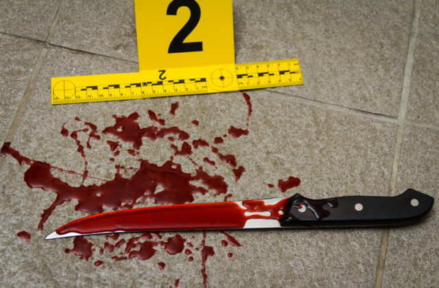 Somálčan zaútočil nožom na päť ľudí, podľa polície mohol byť motívom terorizmus