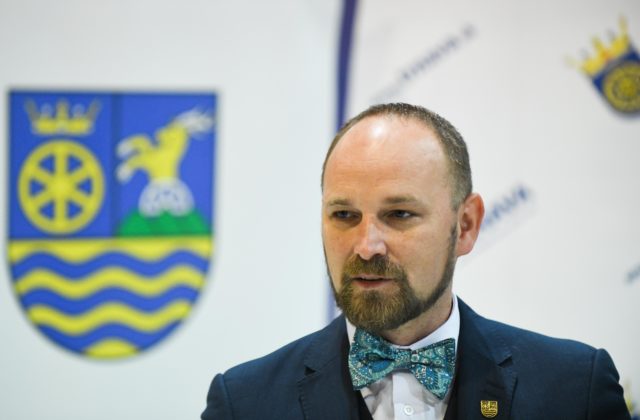 Trnavský župan Viskupič mal pozitívny test na koronavírus, ochorenie si ho našlo i napriek očkovaniu