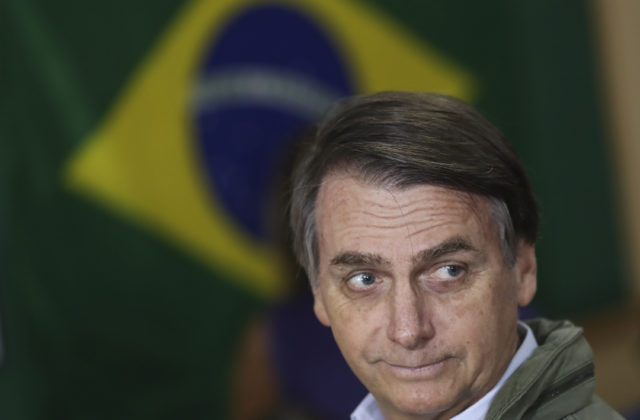Bolsonaro oficiálne odštartoval kampaň za znovuzvolenie, v prieskumoch však zaostáva