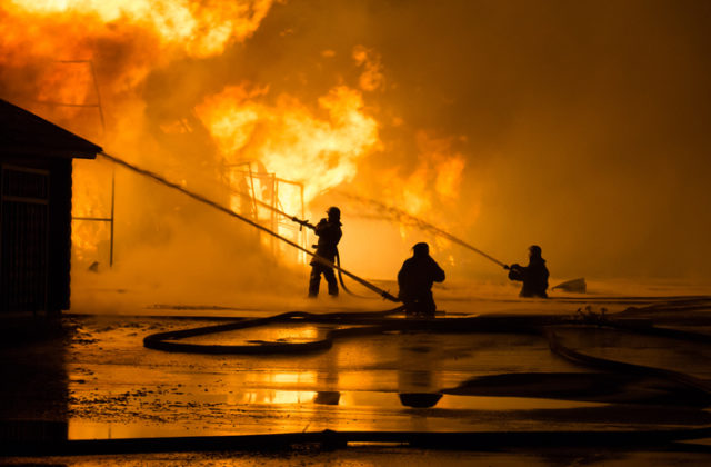 Počet zásahov hasičov v Trenčianskom kraji vlani stúpol, požiarov však bolo menej
