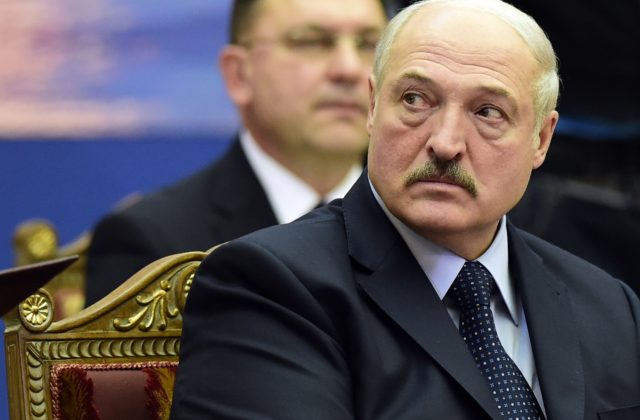 Lukašenko trvá na tom, že plamenisté diskusie o koronavíruse sú len „davovou psychózou“