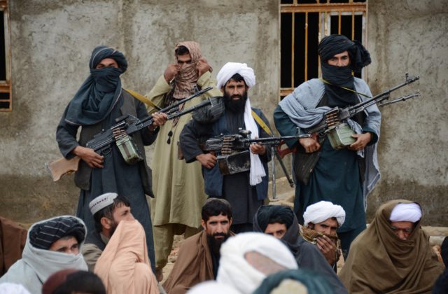 Taliban zastaví boje v oblastiach pod jeho kontrolou, ak sa tam rozšíri koronavírus