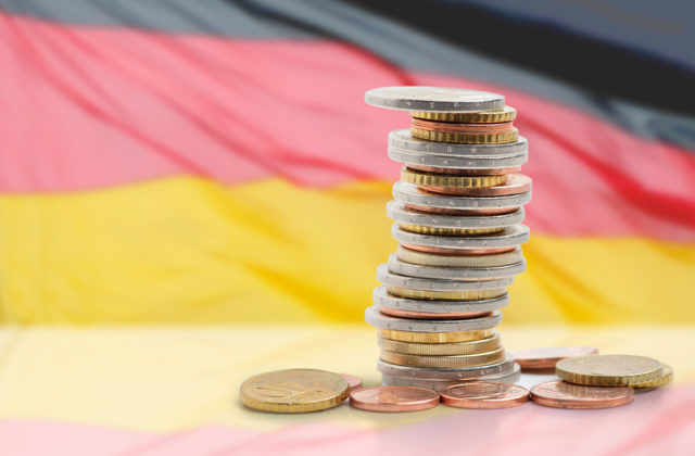 Nemecká vláda by mala vybrať na daniach v najbližších rokoch značne viac než sa prognózovalo