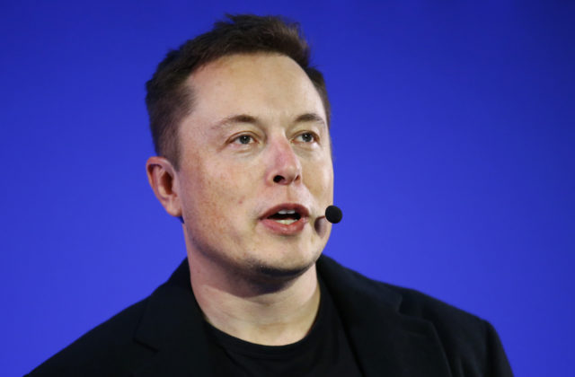 Elon Musk plánuje predstaviť svätý grál automobiliek, auto piatej úrovne nepotrebuje vodiča