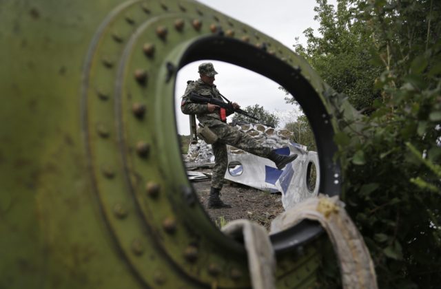 Rusko posilňuje jednotky na Donbase. Neexistujú náznaky mierového rokovania, tvrdí Stoltenberg