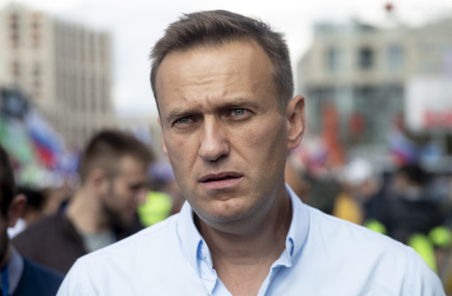 Ruský opozičný aktivista Alexej Navaľnyj mal v tele novičok, odhalili testy v Nemecku