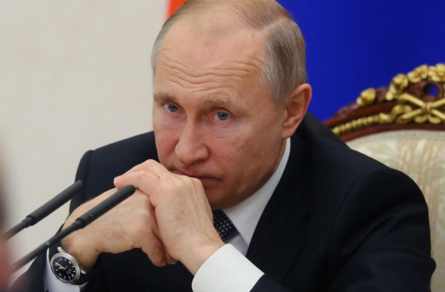 Putin dostal otázku, či chce referendum o ústavných zmenách využiť na to, aby sa udržal pri moci