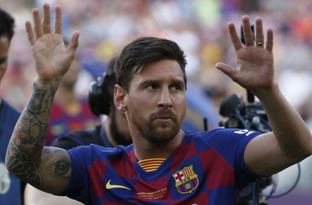 Fanúšikovia Barcelony žiadali rezignáciu Bartomeua, „prezident“ Messi ich umlčal štyrmi gólmi