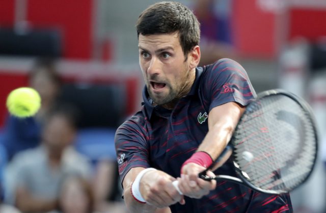 Djokovič dostal vo Viedni šokujúci výprask, vo štvrťfinále uhral iba tri hry