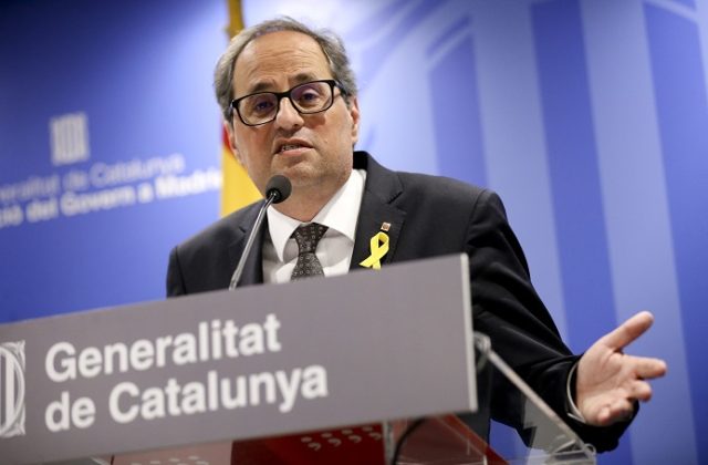 Quimovi Torrovi zrušili poslanecký mandát, ale predseda katalánskej vlády neplánuje odísť