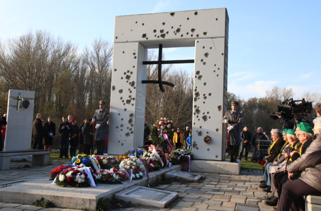 Strana OĽaNO chce v rámci návrhu zákona o štátnych sviatkoch pridať pamätný Deň obetí komunizmu na Slovensku