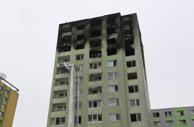 Zničená bytovka v Prešove sa môže kedykoľvek zrútiť. Krízový štáb zvažuje, ako postupovať