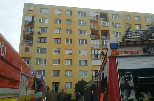 Hasiči zasahovali pri úniku plynu v Dunajskej Strede, evakuovali dva domové vchody