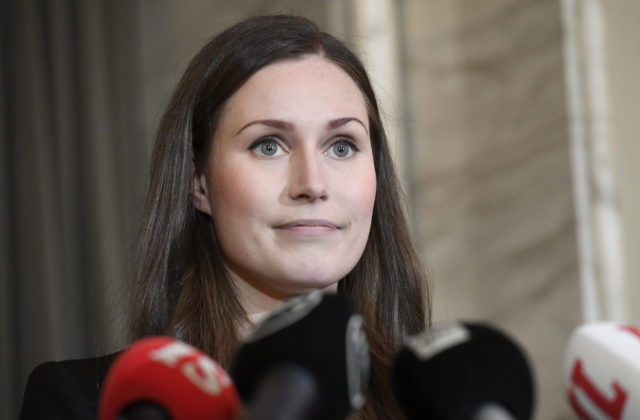 Sanna Marin sa stala najmladšou premiérkou na svete, fínsky parlament jej vyslovil dôveru