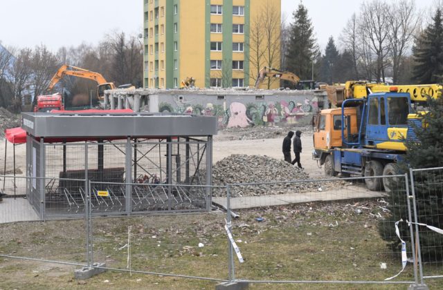 Prešovský poslanec podal podnet na políciu, žiada prešetrenie prác za 1,1 milióna eur na zničenej bytovke