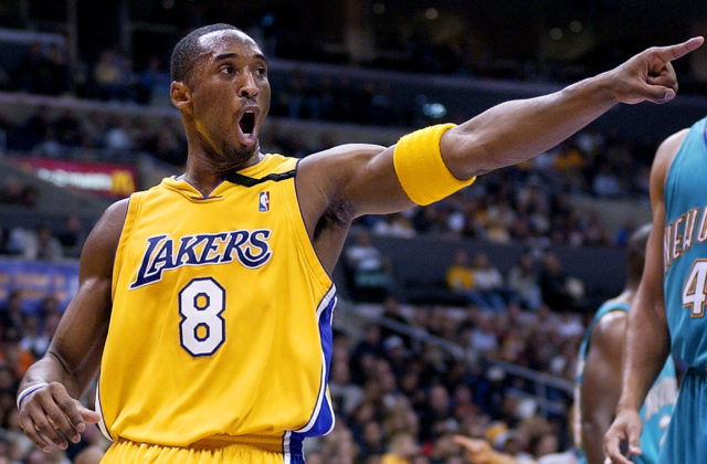 Zosnulý Kobe Bryant sa dostal medzi finalistov o prijatie do siene slávy NBA