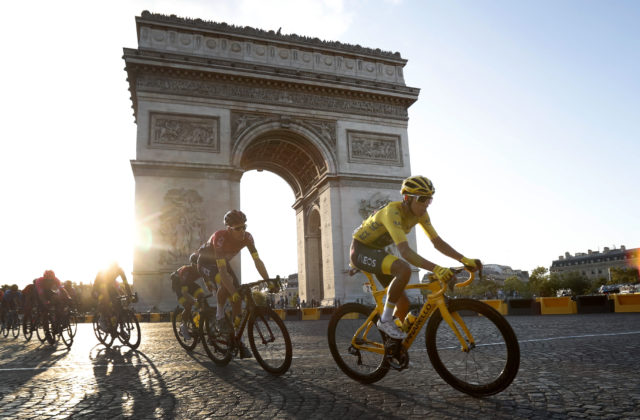 Preteky Tour de France budú živelnejšie, podľa riaditeľa Sunwebu budú jazdci oddýchnutejší