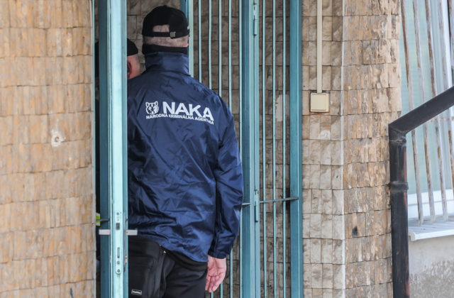 Policajti z NAKA vykopali pozostatky hľadaného mafiána, Interpol ho hľadal od roku 2002
