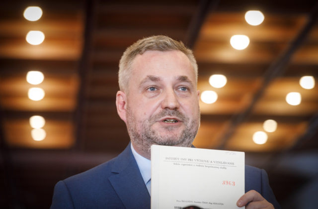Dostál a Baránik v parlamente nepodporia správu generálneho prokurátora Žilinku