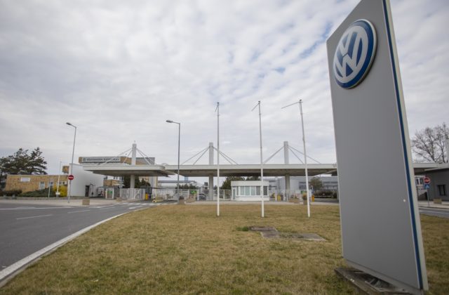 Bratislavský Volkswagen skúma možnosť testovania svojich zamestnancov vo vlastnej réžii