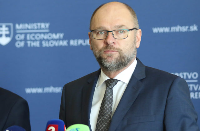 Slovensko je ideálny priestor, zareagoval minister Sulík na investíciu Porsche
