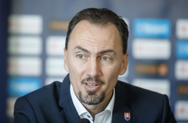 Súboj Šatan – Jurínyi o post šéfa slovenského hokeja sa odkladá, Kongres SZĽH nebol uznášaniaschopný (video)