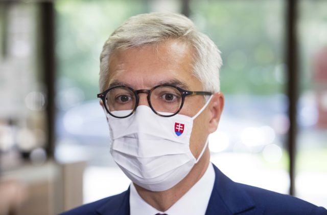 Minister Korčok musel ísť po návrate z Luxemburgu do karantény, test na koronavírus mal negatívny